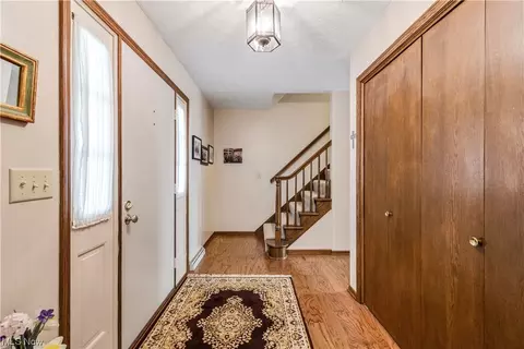 351 Eric Ln, Wadsworth, OH 44281 photo 5