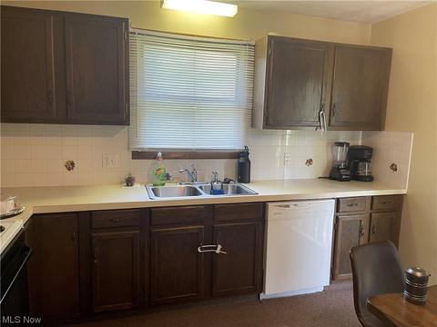 1908 Thackeray Ave NW, Massillon, OH 44646 photo 7