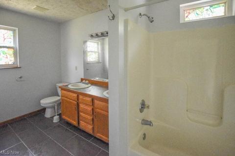 1373 Blake Pl, Akron, OH 44307 photo 11