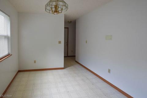 1373 Blake Pl, Akron, OH 44307 photo 7