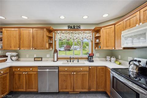 1685 N Crabtree Cir, Ashtabula, OH 44004 photo 9