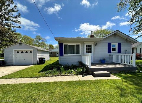 1541 Lyndon Ave, Ashtabula, OH 44004 photo 1