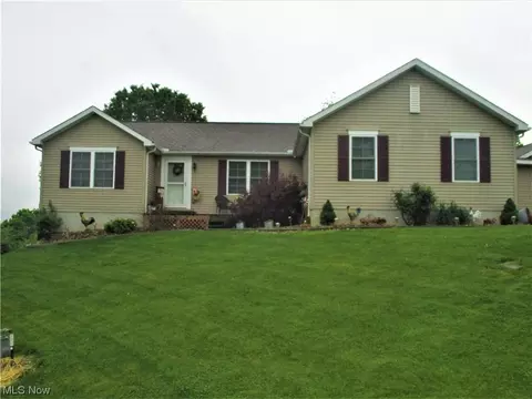 121 Monroe St, Woodsfield, OH 43793