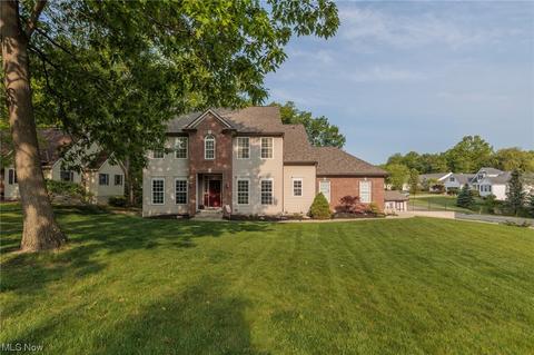 4840 Pheasant Dr, Lorain, OH 44053 photo 1
