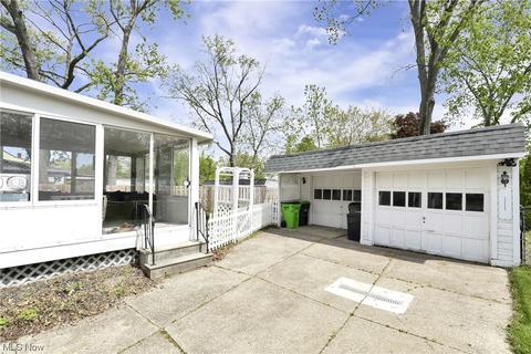 1735 Maple St, Wickliffe, OH 44092 photo 32