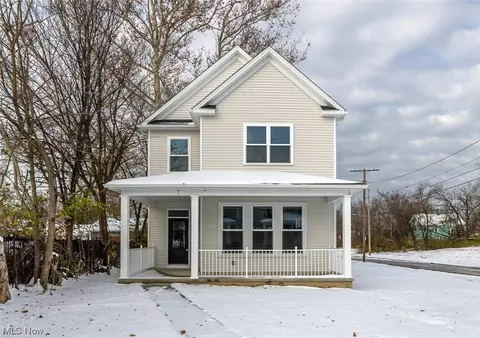 12223 Ashbury Ave, Cleveland, OH 44106