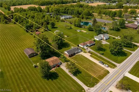 44605 Telegraph Rd, Elyria, OH 44035 photo 2