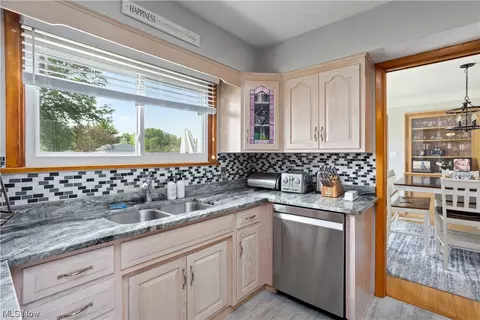 44605 Telegraph Rd, Elyria, OH 44035 photo 12