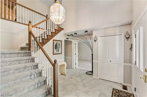 34875 Ada Dr, Solon, OH 44139 photo 2