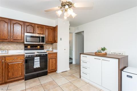2138 David Ave, Parma, OH 44134 photo 10