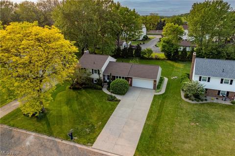 6677 Groton St NW, Canton, OH 44708 photo 2