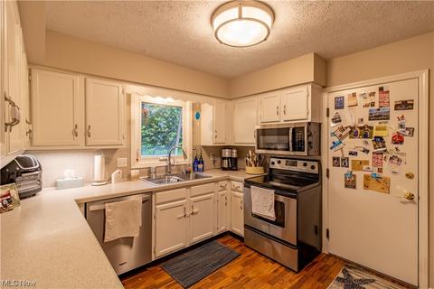 6677 Groton St NW, Canton, OH 44708 photo 14