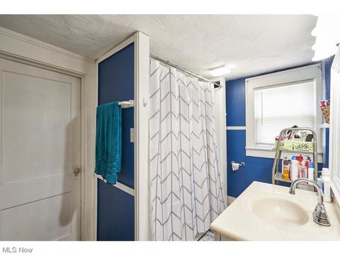 1066 Chalker St, Akron, OH 44310 photo 19