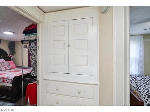 1066 Chalker St, Akron, OH 44310 photo 14
