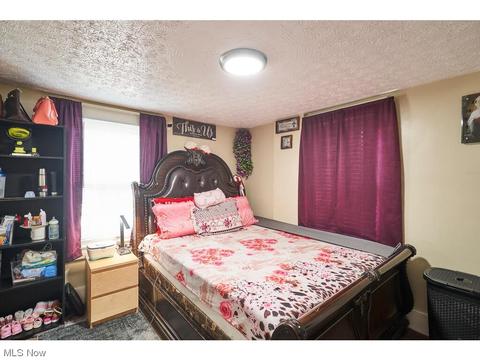 1066 Chalker St, Akron, OH 44310 photo 16