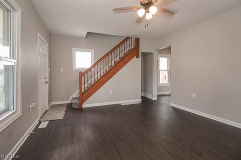 3907 Elyria Ave, Lorain, OH 44055 photo 3
