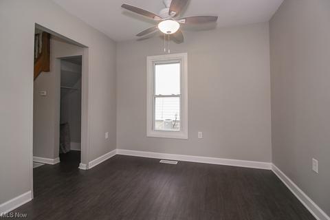 3907 Elyria Ave, Lorain, OH 44055 photo 9