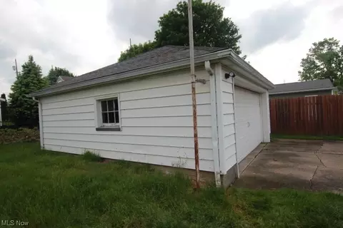 220 Wilson St, Struthers, OH 44471 photo 29