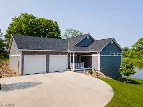 6094 Camp Dr, Hanoverton, OH 44423