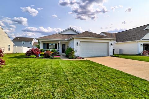 124 Fallingwater Dr, Elyria, OH 44035 photo 1
