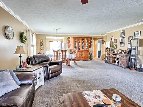 124 Fallingwater Dr, Elyria, OH 44035 photo 8