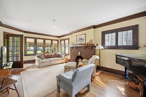 136 E 208th St, Euclid, OH 44123 photo 5