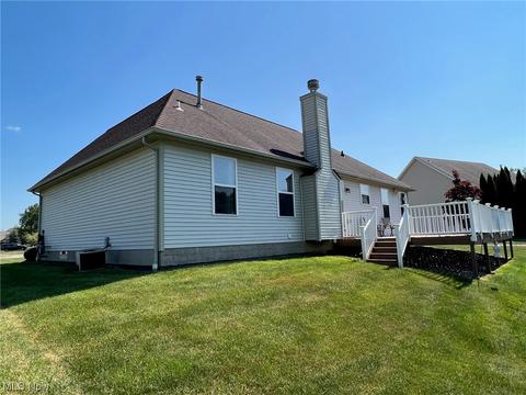 202 Fox Pointe Dr, Chardon, OH 44024 photo 3