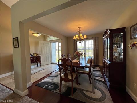 202 Fox Pointe Dr, Chardon, OH 44024 photo 7