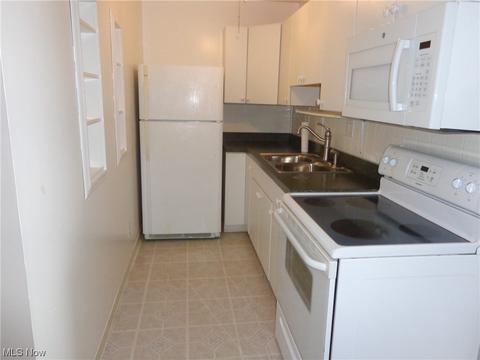 5651 Broadview Rd #E2, Parma, OH 44134 photo 7