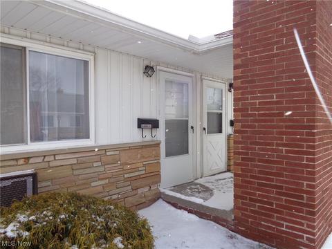 5651 Broadview Rd #E2, Parma, OH 44134 photo 1