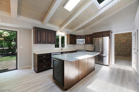 5700 Ledgebrook Ln, Solon, OH 44139 photo 10