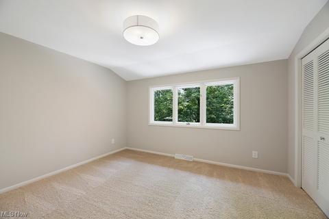 5700 Ledgebrook Ln, Solon, OH 44139 photo 20
