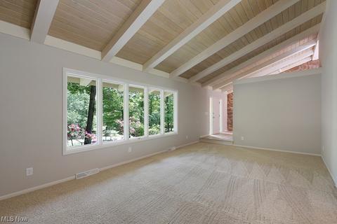 5700 Ledgebrook Ln, Solon, OH 44139 photo 4
