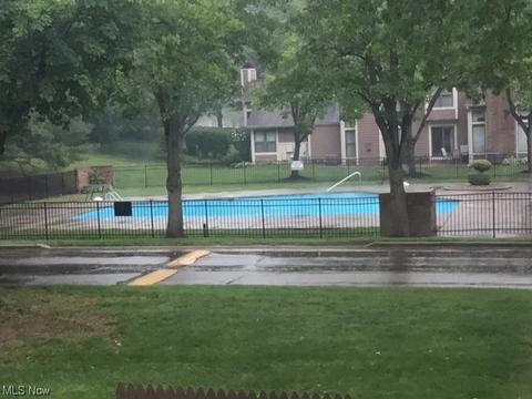 4574 Morgate Cir NW, Canton, OH 44708 photo 3
