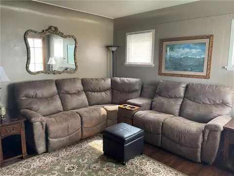 186 Harvey St, Struthers, OH 44471 photo 7