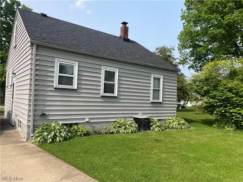186 Harvey St, Struthers, OH 44471 photo 27