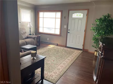 186 Harvey St, Struthers, OH 44471 photo 5