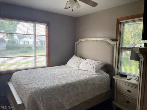 186 Harvey St, Struthers, OH 44471 photo 11