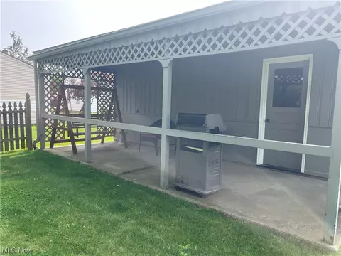 186 Harvey St, Struthers, OH 44471 photo 24