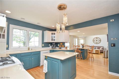 2521 Walnut Blvd, Ashtabula, OH 44004 photo 4