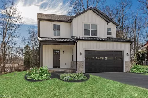 1259 E Aurora Rd, Macedonia, OH 44056