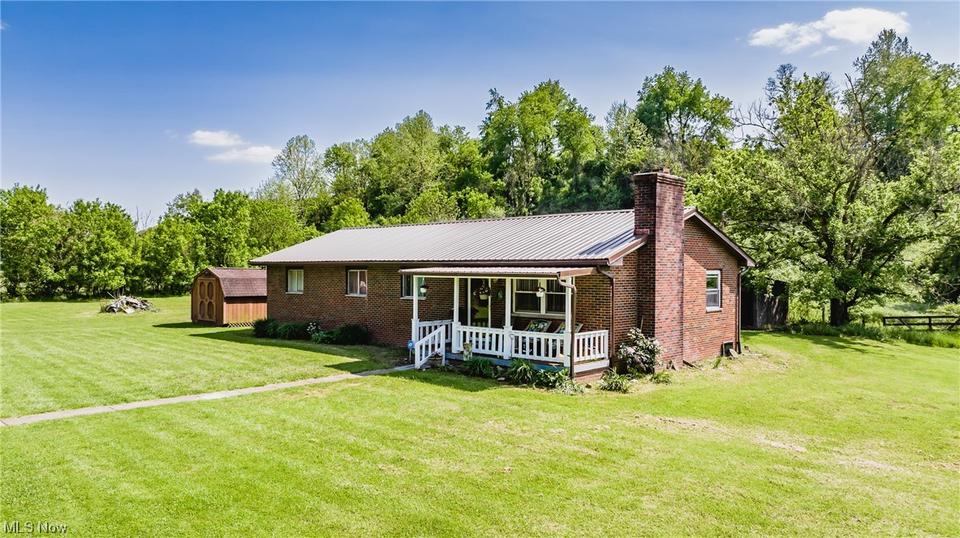 2552 Slate Run Rd, Belleville, WV 26133