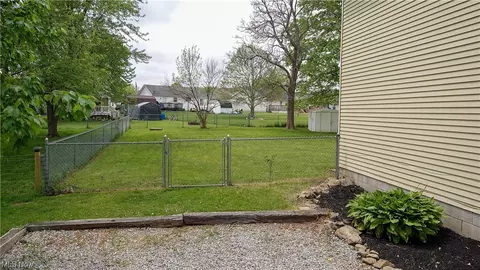 9017 Store Dr, Windham, OH 44288 photo 3