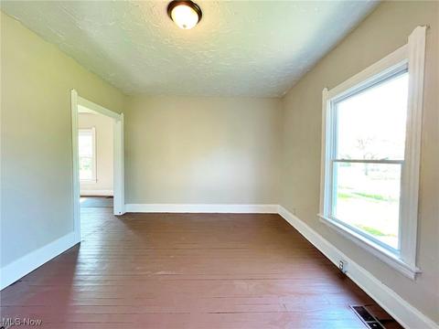314 16th St, Elyria, OH 44035 photo 8