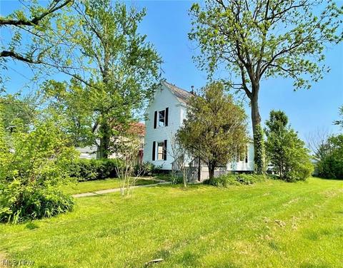 314 16th St, Elyria, OH 44035 photo 2