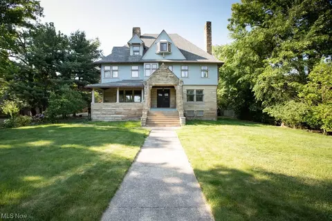 2728 Edgehill Rd, Cleveland Heights, OH 44106