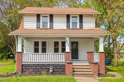 2114 Elyria Ave, Lorain, OH 44052 photo 1