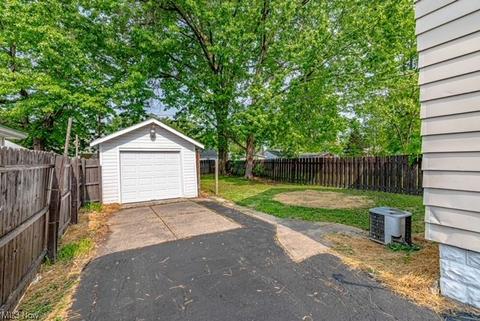 222 Longford Ave, Elyria, OH 44035 photo 23