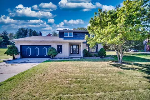 9000 Stephanie Dr, North Royalton, OH 44133