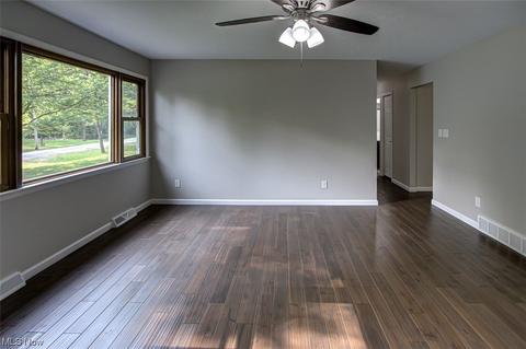 7404 Geauga St, Solon, OH 44139 photo 5